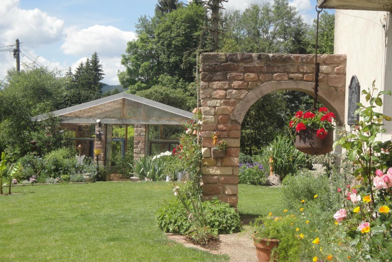 Bed and Breakfast Le Jardin Des Secrets La Voivre  Exterior foto